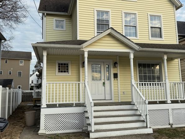 104 Maple Avenue, Stamford CT 06902