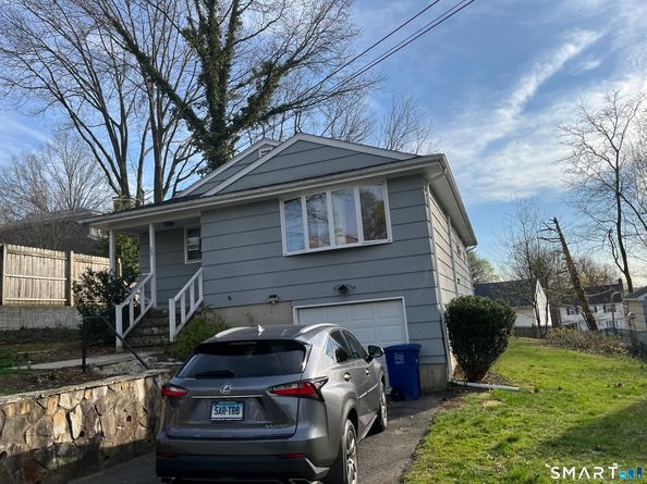 27 Plateau Avenue, Bridgeport CT 06606