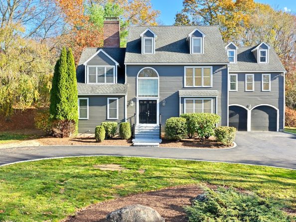 93 Putting Green Road N, Trumbull CT 06611