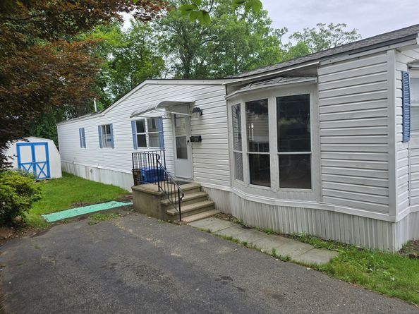 20 Woodland Park, Shelton CT 06484