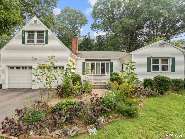 297 Broadbridge Road, Bridgeport CT 06610