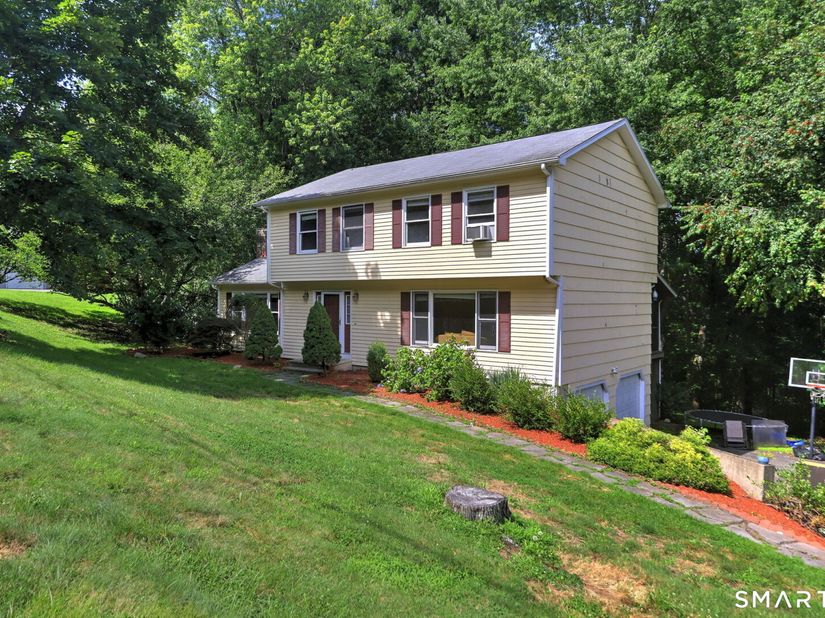 23 Rodia Ridge Road, Shelton CT 06484