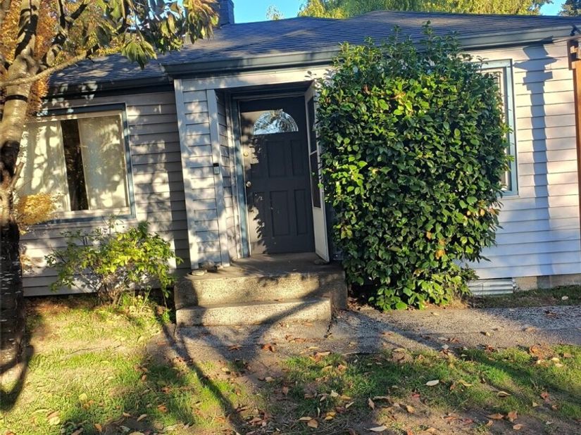14818 5th Avenue NE, Shoreline WA 98155