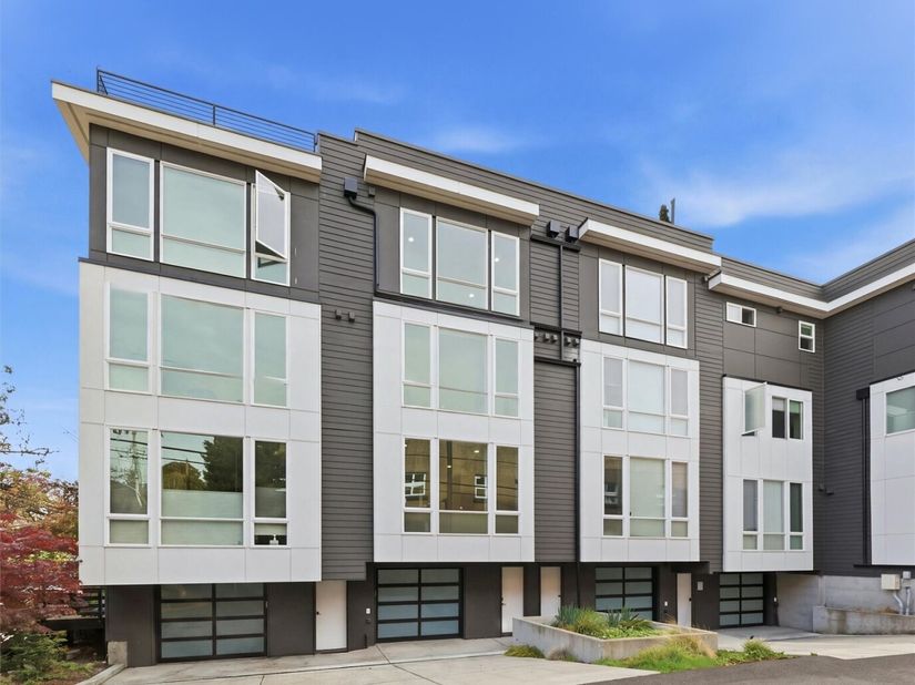 901 28th Avenue S B, Seattle WA 98144