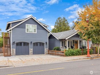 180 NW Dogwood Street