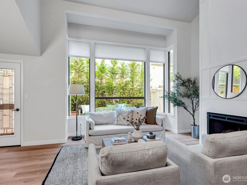 1400 Bellevue Way SE 1, Bellevue WA 98004
