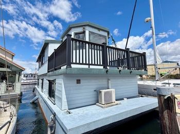 360 W Ewing Street