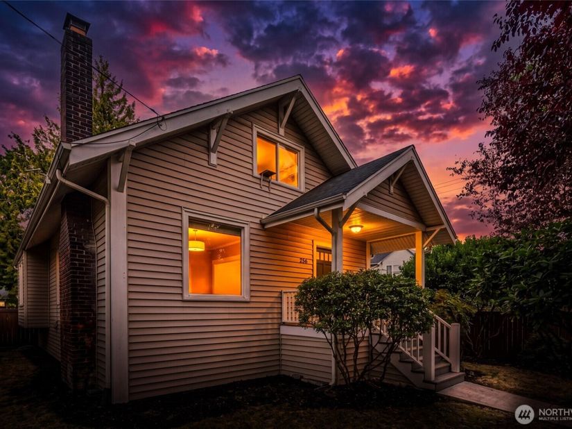 256 NE 50th Street, Seattle WA 98105