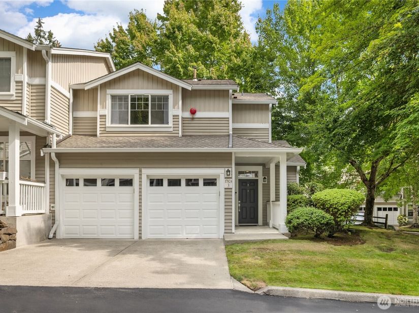 17824 NE 96th Way 3, Redmond WA 98052
