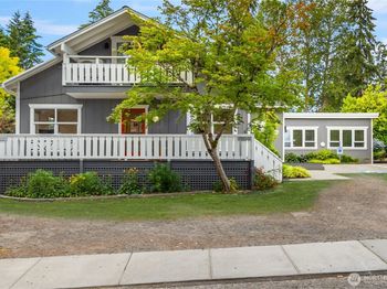 151 Finch Place SW