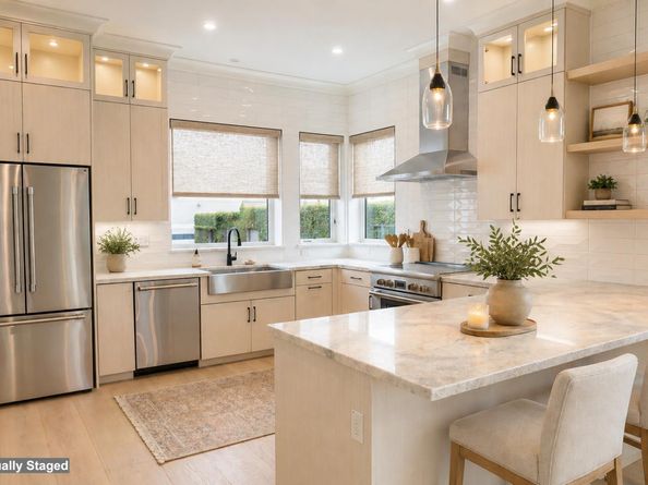 100 Koa Court, Palo Alto CA 94306