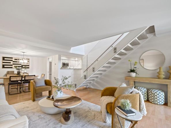 23 Los Altos Square, Los Altos CA 94022