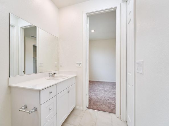 729 Daniel Freeman Circle, Inglewood CA 90301