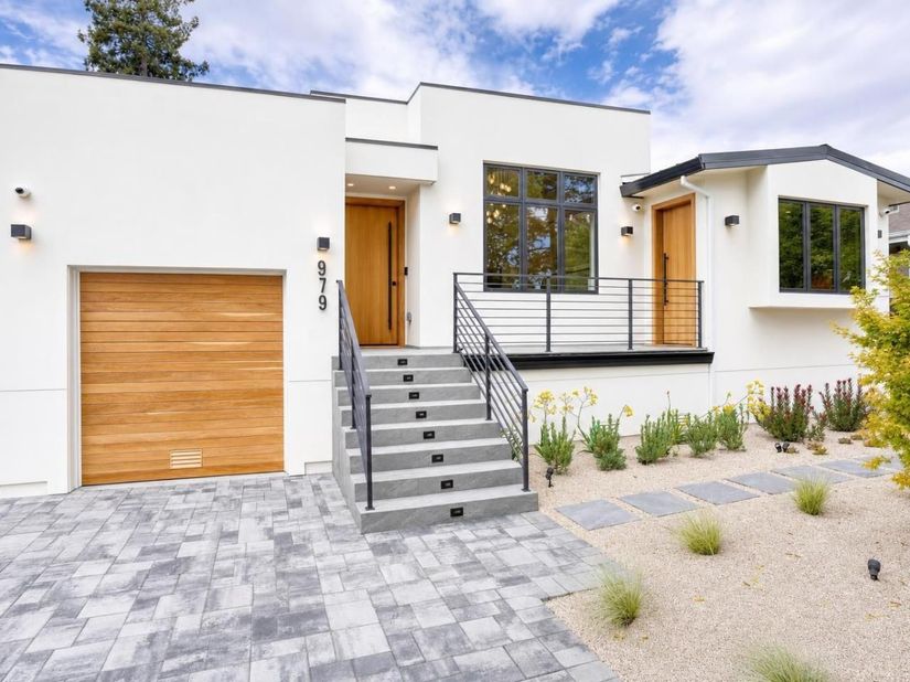 979 Lawrence Lane, Palo Alto CA 94303