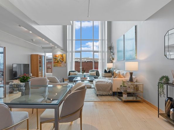 25 Channel Center St 212, Boston MA 02210