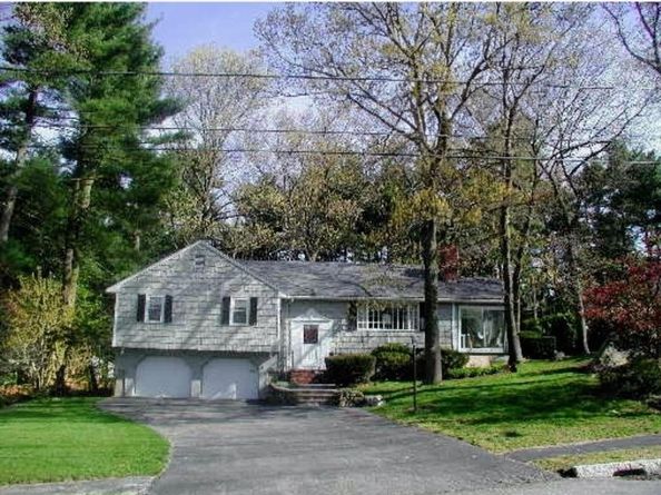 32 Doncaster Circle, Lynnfield MA 01940