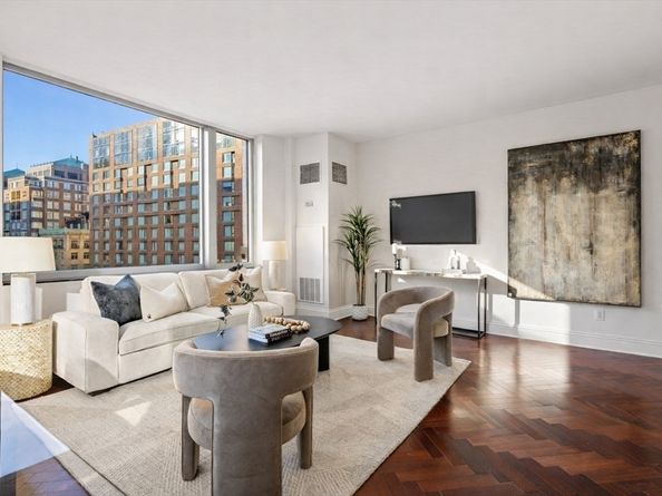 1 Charles St S 6A, Boston MA 02116