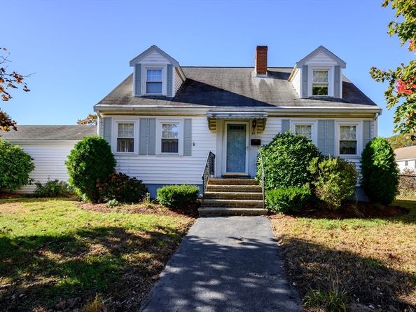 61 Grove St, Braintree MA 02184