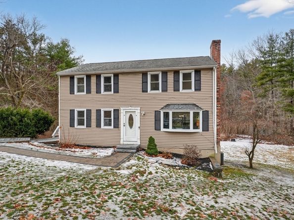 12 Keyes Road, Westford MA 01886