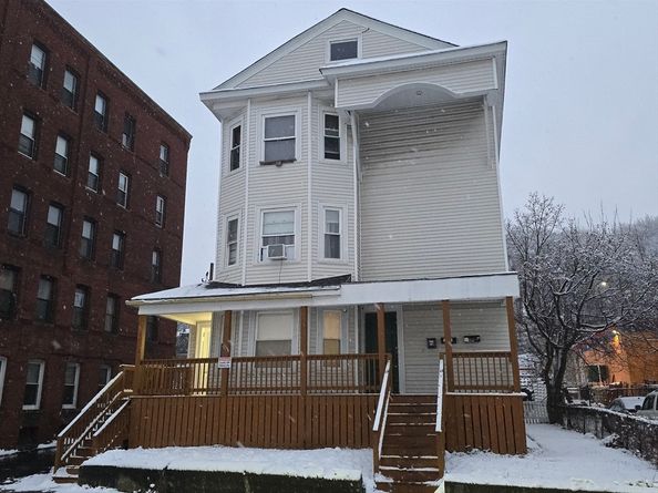 4 Preston St, Worcester MA 01610