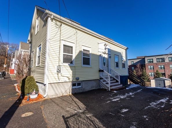 86 Flint Street, Salem MA 01970