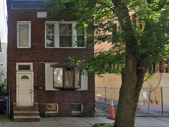 11 Everett St, Boston MA 02128