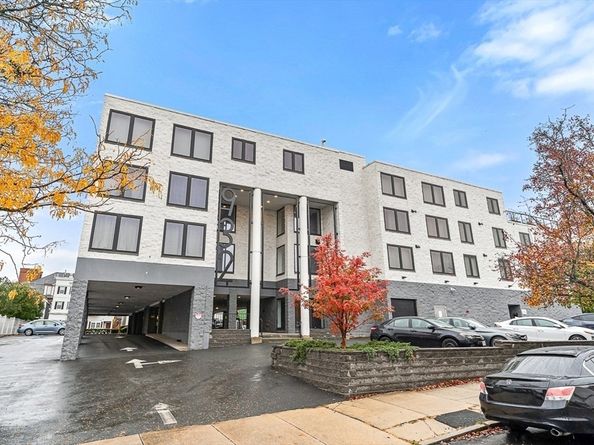 932 Broadway 208, Chelsea MA 02150