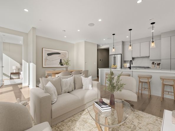 340 W 2nd Street 13, Boston MA 02127