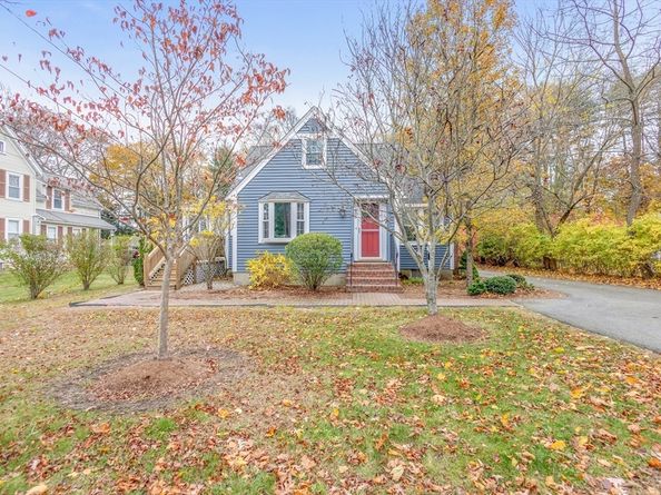 486 Washington St, Walpole MA 02032
