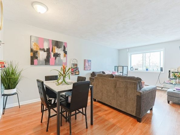 27 Willis St 18, Framingham MA 01702