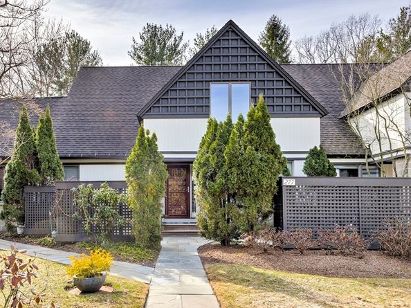 277 Nahanton St 277, Newton MA 02459