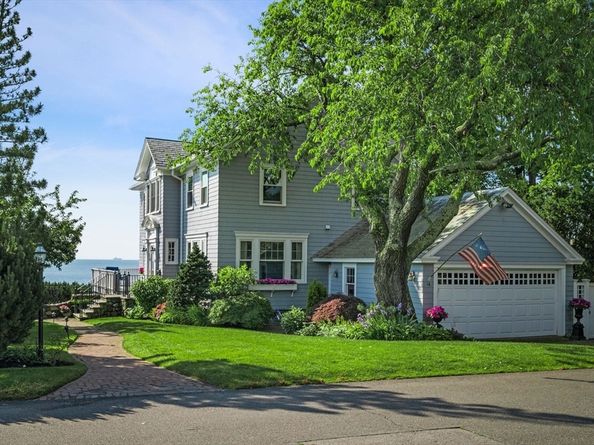 16 Coolidge Road, Marblehead MA 01945