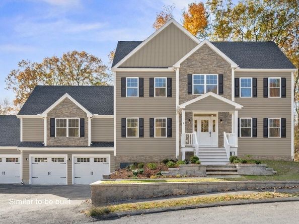 6 Colonel Rolls Dr, Westford MA 01886