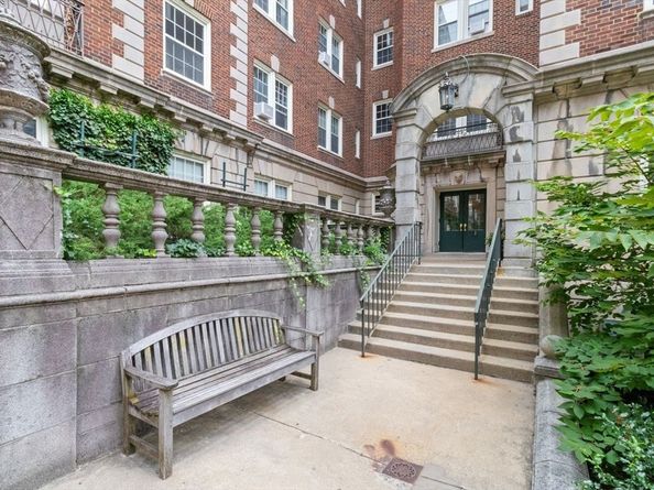 3 Arlington St 52, Cambridge MA 02140