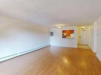 32 Whites Ave