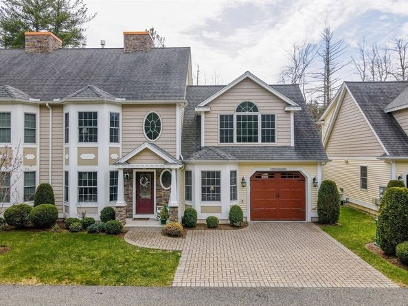 15 Buckingham Rd 15, Tewksbury MA 01876