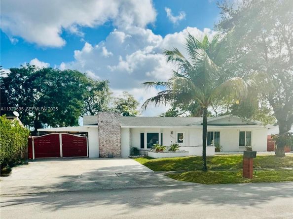 11561 SW 121st Ave, Miami FL 33186
