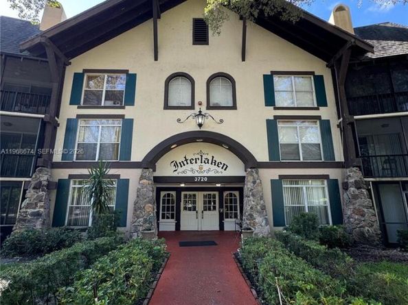 3720 Inverrary Dr 1N, Lauderhill FL 33319