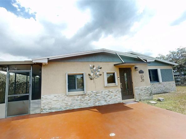 705 NW 8th Ave, Florida City FL 33034