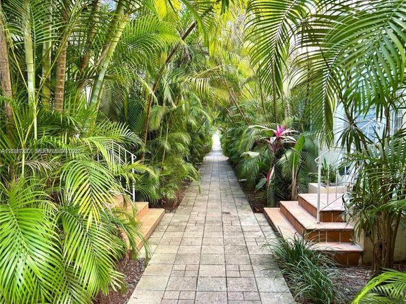 Undisclosed Address #A12031232, Miami Beach FL 33140