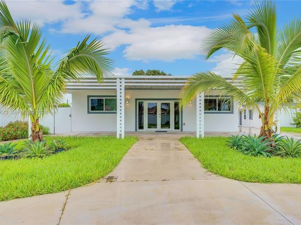 2247 NW 2nd St, Miami FL 33125