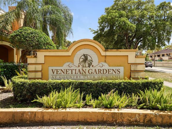 17911 NW 68th Ave P208, Hialeah FL 33015