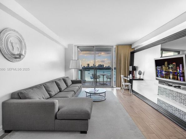 1100 west Ave 1420, Miami Beach FL 33139