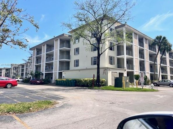 2998 NW 48th Ter 233, Lauderdale Lakes FL 33313