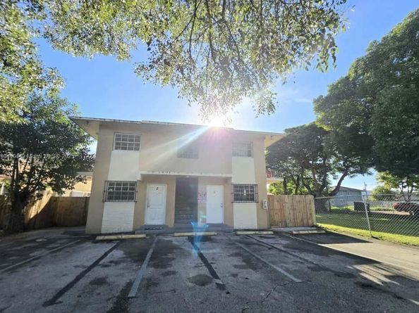 2835 NW 22nd Ave, Miami FL 33142