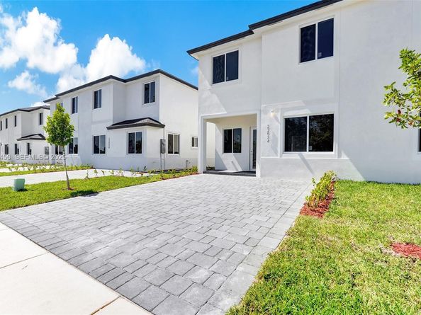 22445 SW 125th Ave 18A, Miami FL 33170
