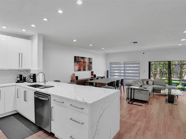 21150 Jib Ct J12, Aventura FL 33180