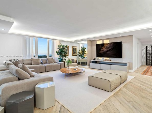 2301 Collins Ave 1432, Miami Beach FL 33139