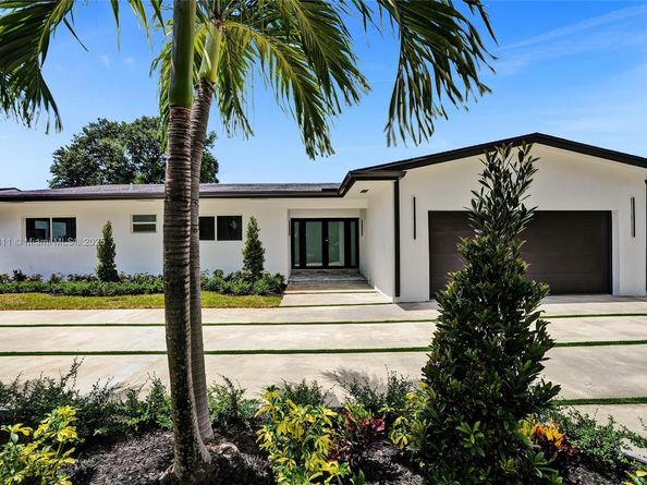 1840 NE 199th St, Miami FL 33179