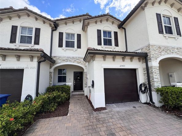 12563 NW 24th Ave, Miami FL 33167